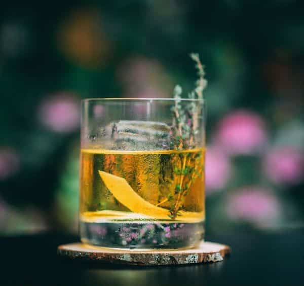 White Negroni cocktail