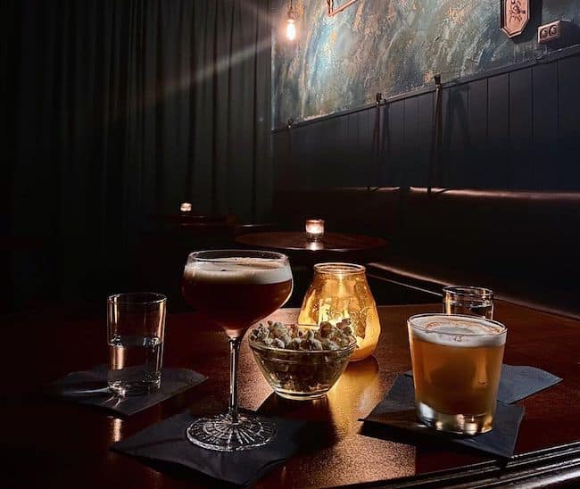 Drip bar in Hamburg with cocktails on table