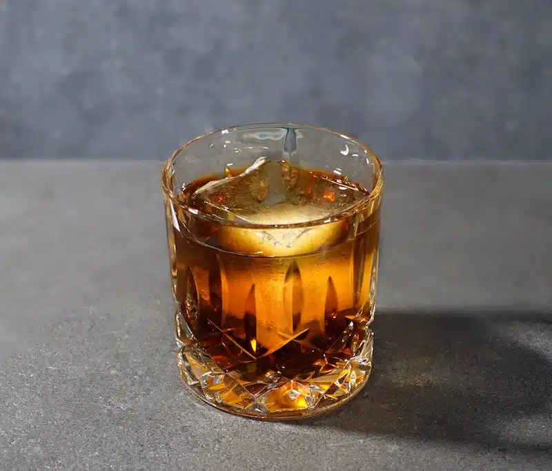 Black Russian cocktail Recipe
