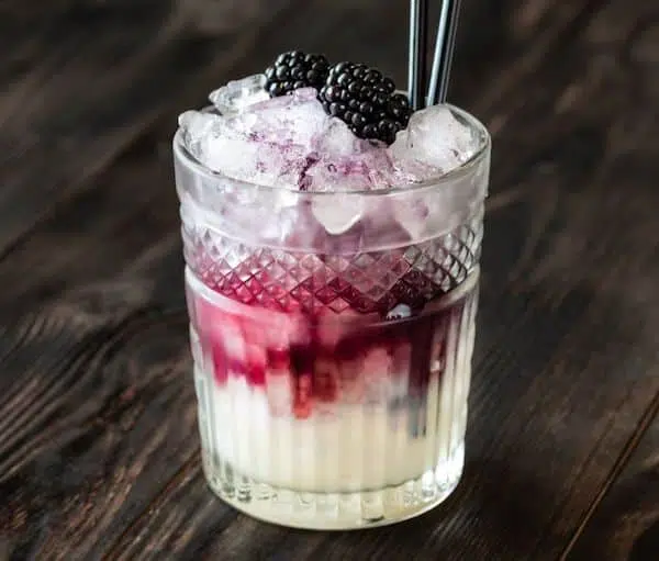 Bramble cocktail with Raspberries