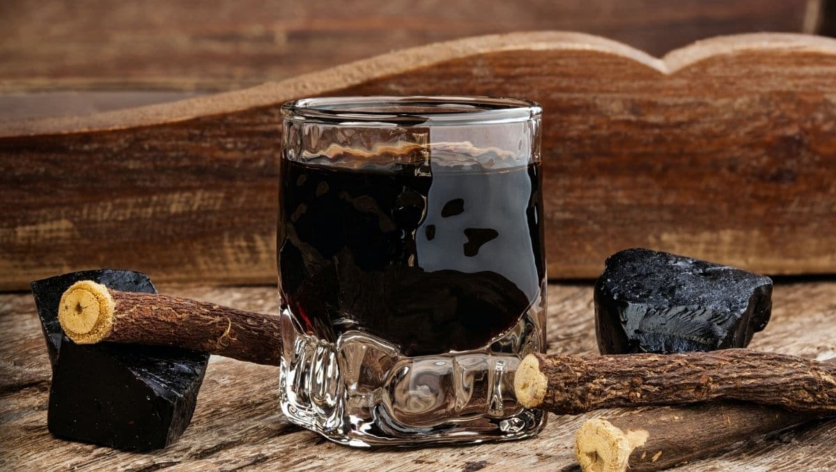 Licorice liqueur served in glass