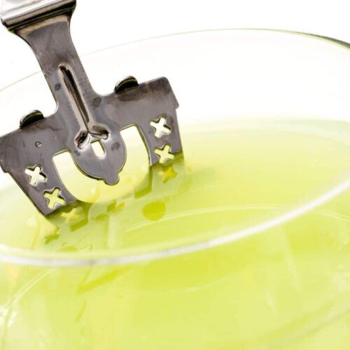 How to drink Absinthe