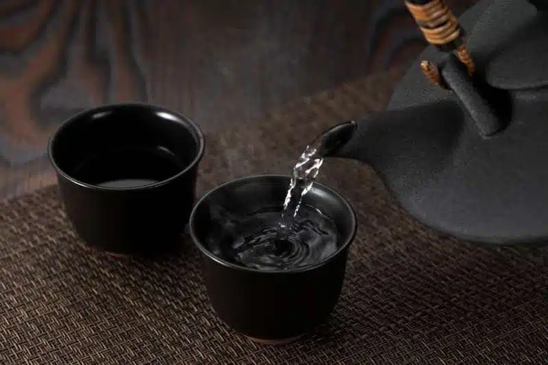 How to drink Shochu - Oyuwari