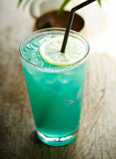 Hpnotiq Breeze cocktail