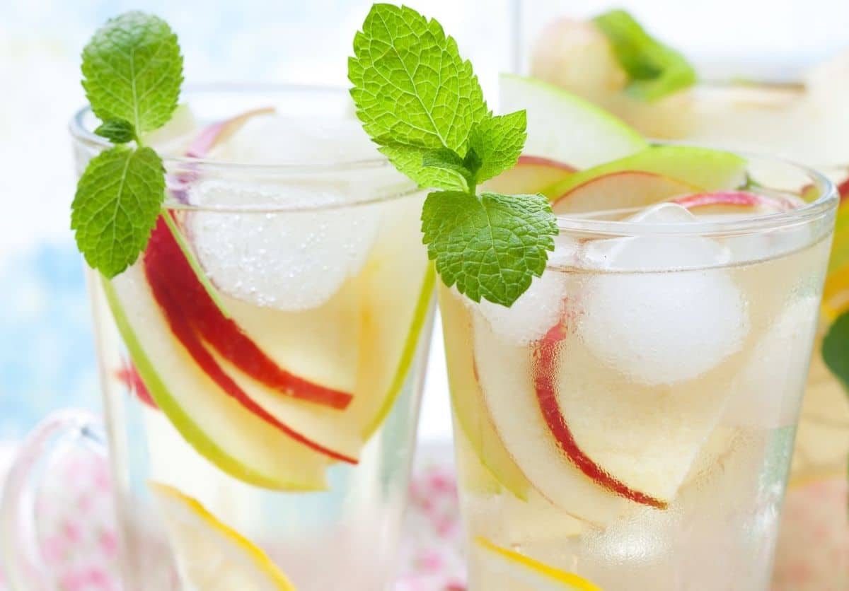 Shochu Apple Sour cocktail