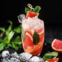 Grapefruit Pisco Collins cocktail