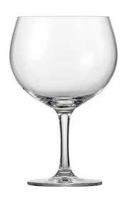 Copa de balón glass on white background